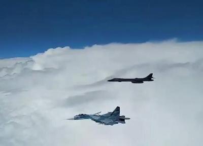 روسیه یک فروند بمب افکن بی-52 آمریکا را رهگیری کرد