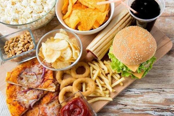 آشنایی با مضرات غذاهای فرآوری شده آشنایی با مضرات غذاهای فرآوری شده