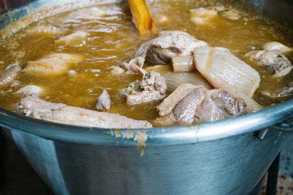 طرز تهیه آبگوشت سنتی و دیزی؛ فوت و فن های خوشمزه و جا افتادن